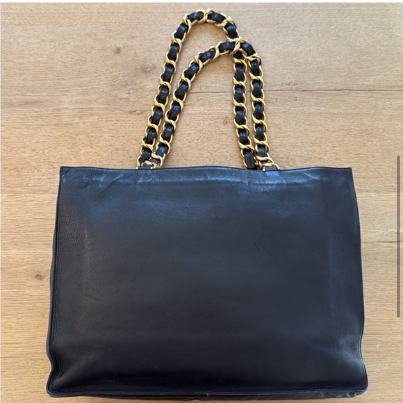 Chanel Black Leather Tote Bag - Picture 4 of 13